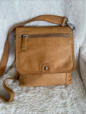 Fossil Tan Camel Organizer Leather Messenger Crossbody Bag